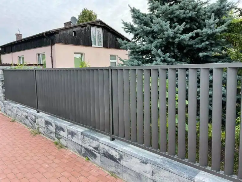 ogrodzenie murowane 14 — Kiedy wybrać ogrodzenie betonowe, murowane lub drewniane?